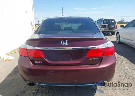 2015 Honda Accord Sport z USA, uszkodzony, nr VIN 1HGCR2F50FA024367